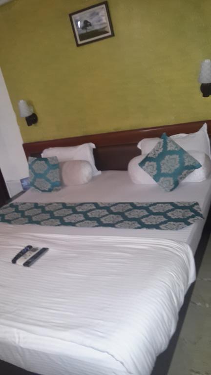 Hotel Peace Park Panvel Luaran gambar