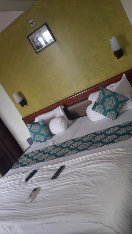 Hotel Peace Park Panvel Luaran gambar