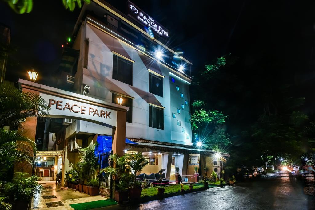 Hotel Peace Park Panvel Luaran gambar