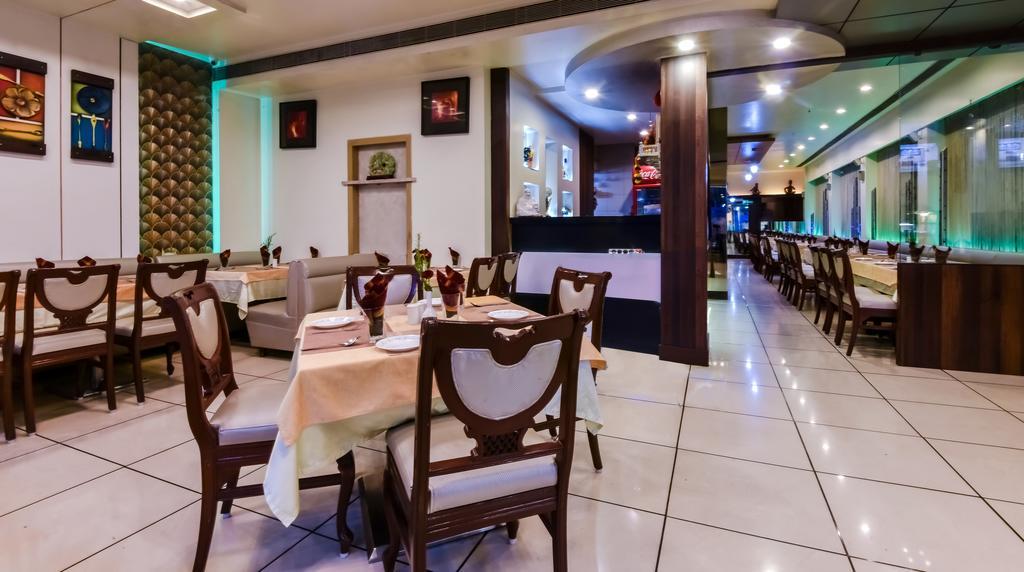 Hotel Peace Park Panvel Luaran gambar