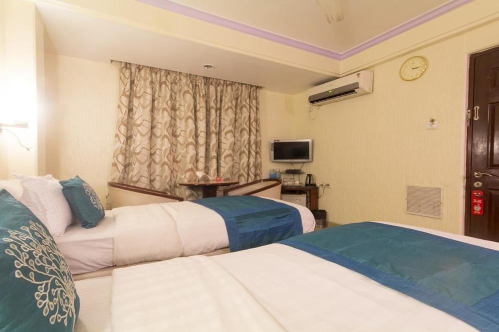 Hotel Peace Park Panvel Luaran gambar