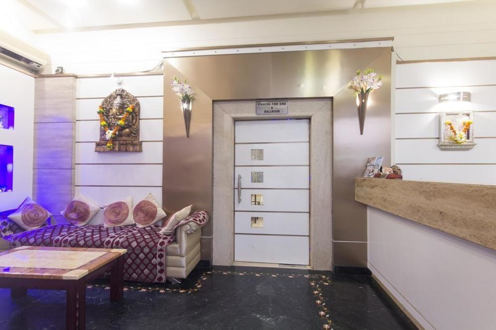 Hotel Peace Park Panvel Luaran gambar